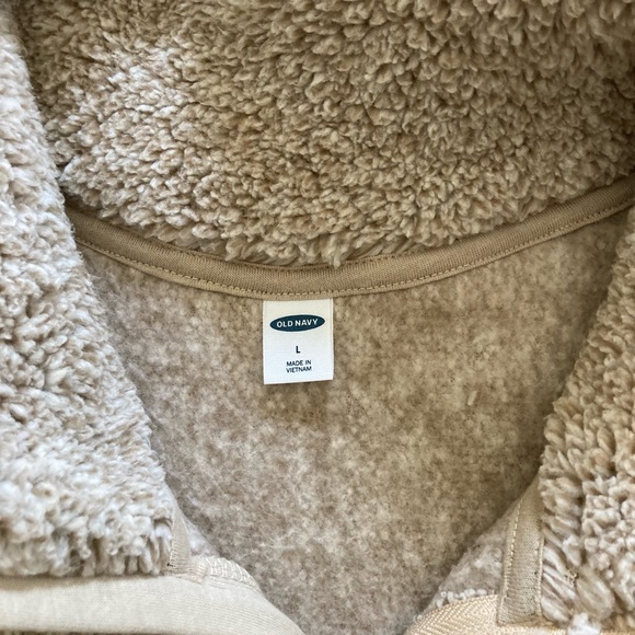 Old Navy Sherpa 1/2 zip pullover - Picture 2 of 3